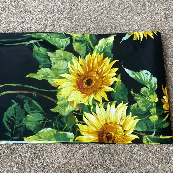 Other - Sunflower Floral Black Flower Fabric Quilting Cotton 2yds